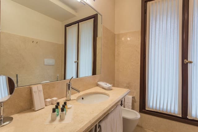 Classic Double Room, Canal View