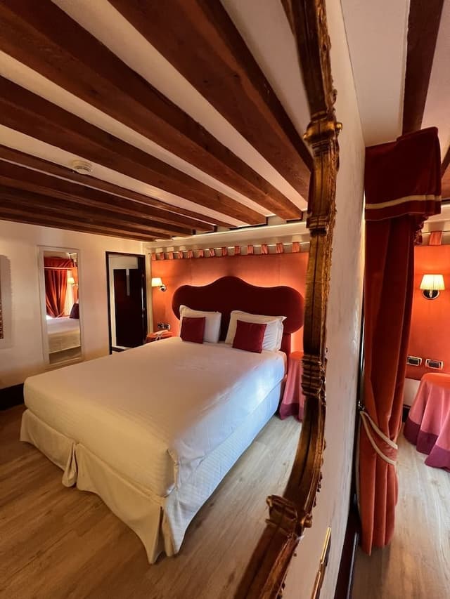 Classic Double Room