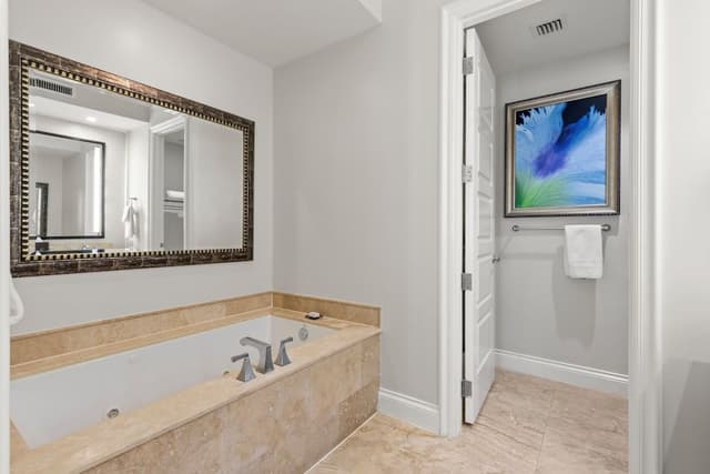 Ocean Front 3BR Presidential Suite