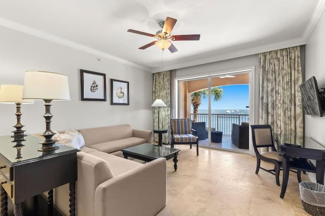 Ocean Front 1BR Suite with Direct Beach Access