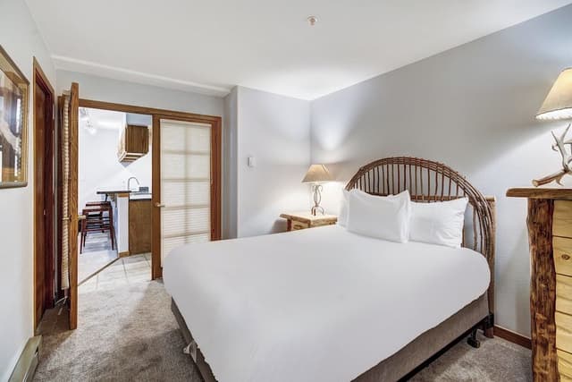Condo, 2 Bedrooms
