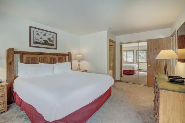 Condo, 2 Bedrooms