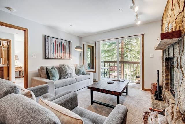 Condo, 2 Bedrooms