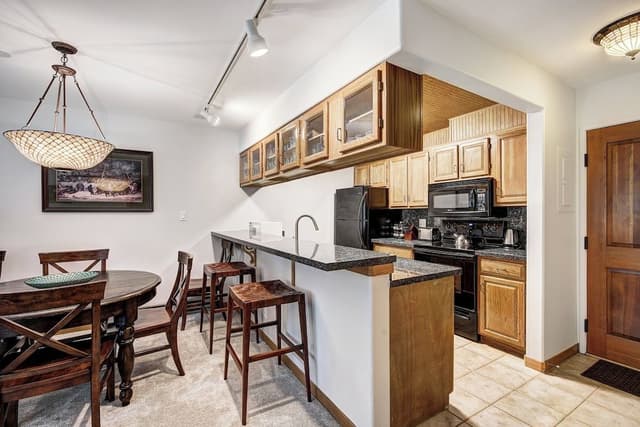 Condo, 2 Bedrooms