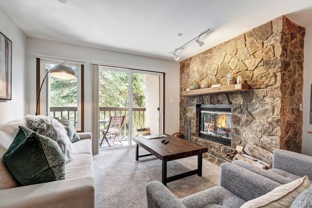Condo, 2 Bedrooms