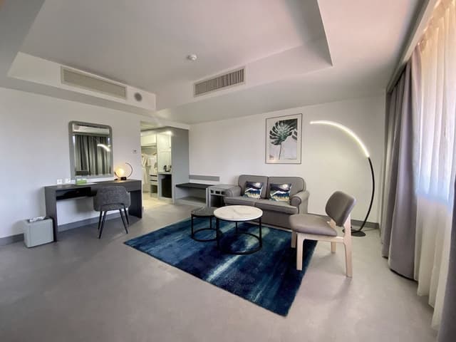 Executive Suite