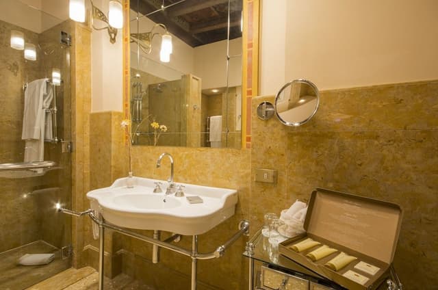 Deluxe Suite, 2 Bedrooms, Smoking