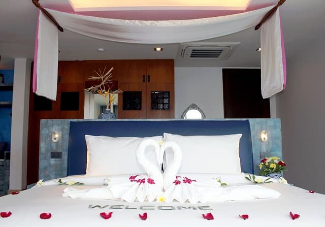 Sunrise Suite