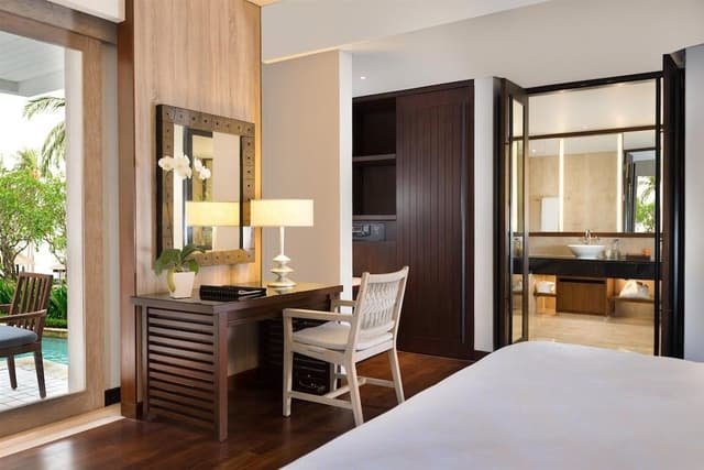 Lagoon Access Suite King