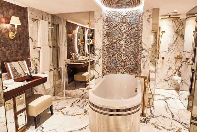 Presidential Suite (Maximilian)