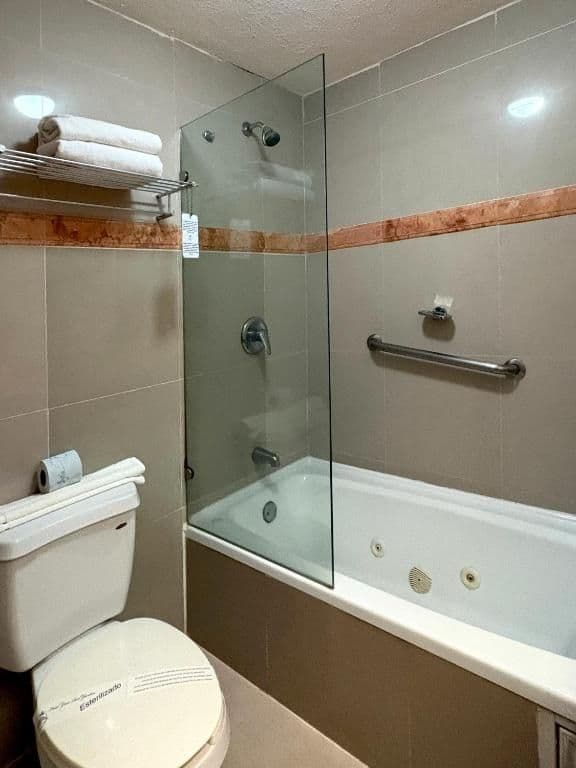 Suite with Spa Bath