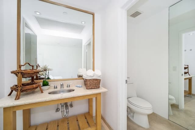 Standard Room, 1 Queen Bed, Private Bathroom (Self check-in)
