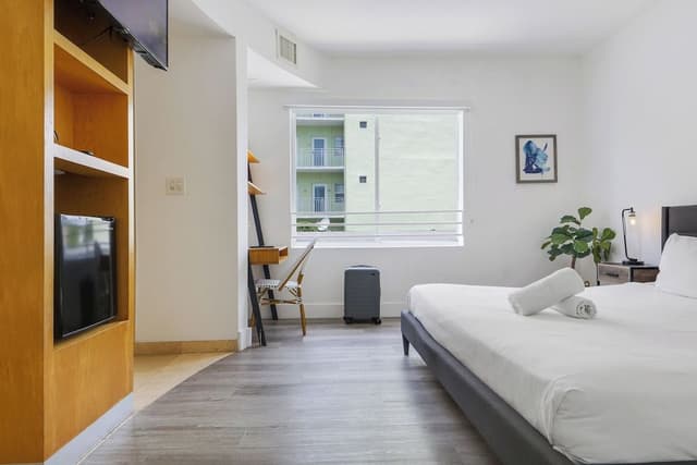 Standard Room, Multiple Beds, Private Bathroom (Self check-in)
