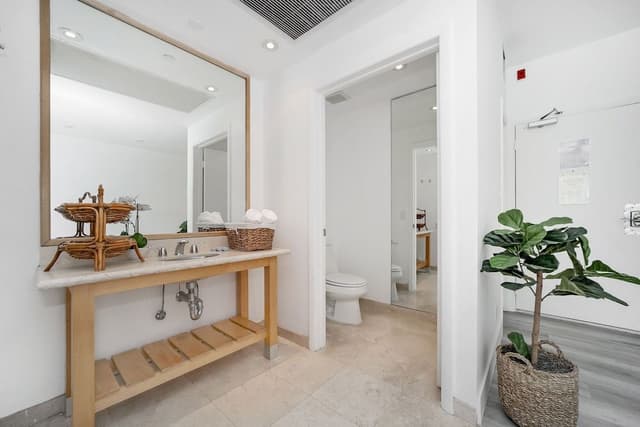 Standard Room, 1 Queen Bed, Private Bathroom (Self check-in)