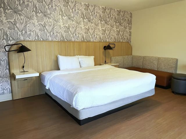 Superior Room, 1 King Bed