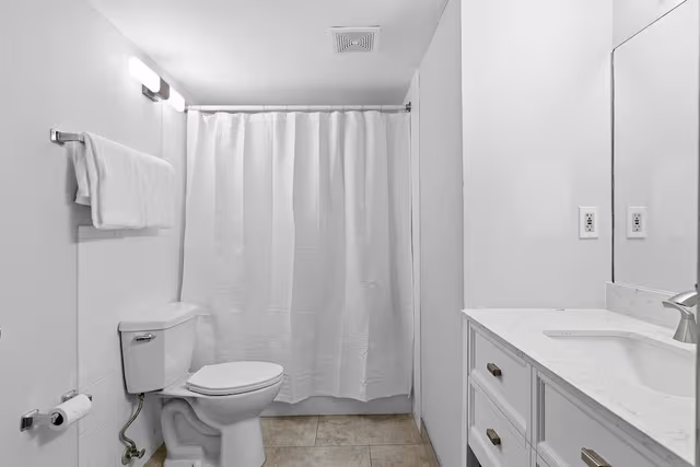 Condo, 2 Queen Beds (Oceanside Inn 623)
