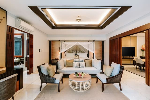 Royal Villa, 3 Bedrooms, Courtyard Area (Independent Building across the street)