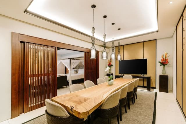 Royal Villa, 3 Bedrooms, Courtyard Area (Independent Building across the street)