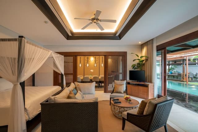 Royal Villa, 3 Bedrooms, Courtyard Area (Independent Building across the street)