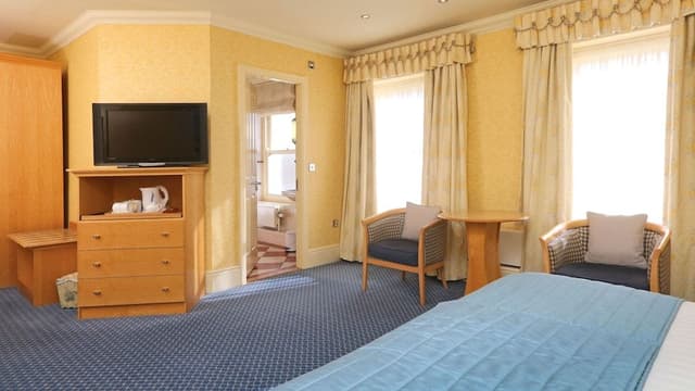 Superior Double Room (Front Facing)
