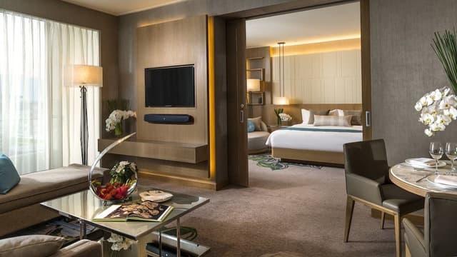 Suite, 2 Twin Beds, City View