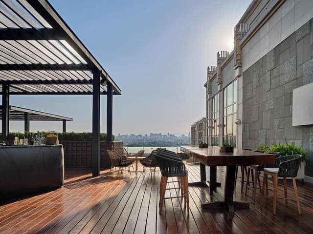 Residence Club Deluxe King Room