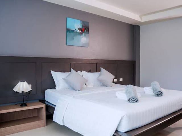 Premier Room, Pool Access