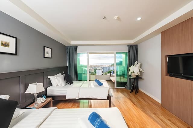 Deluxe Double or Twin Room