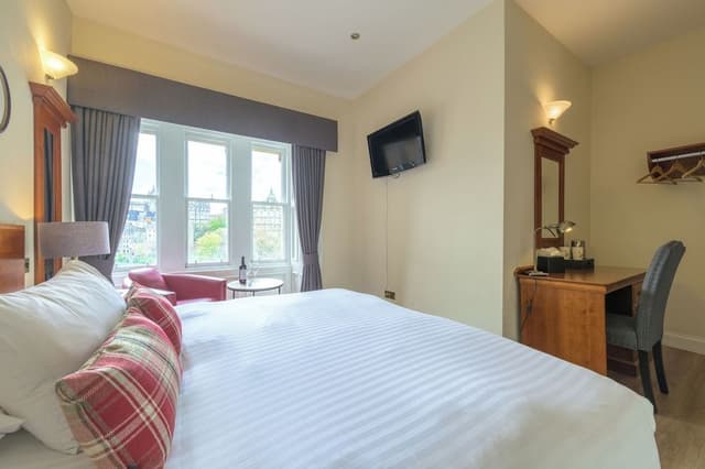 Standard Double Room (Princes Street View)