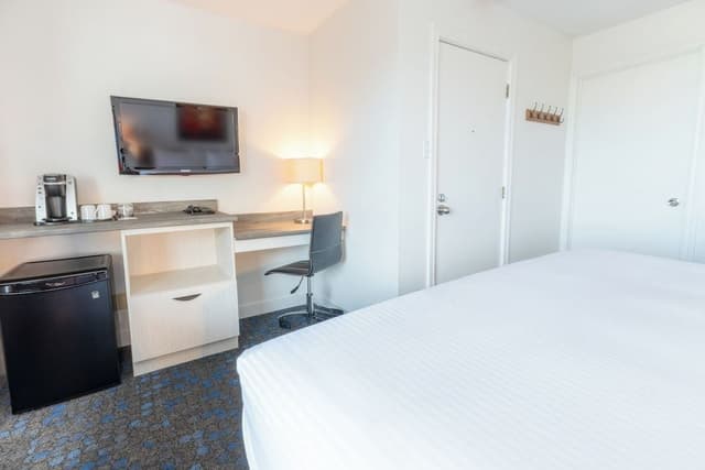 Signature Room ( Rock view)