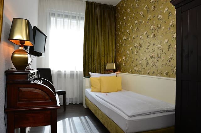 Basic Single Room