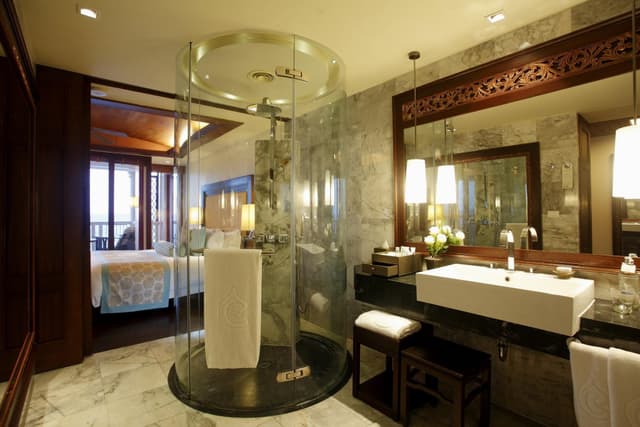 Deluxe Spa Ocean View King