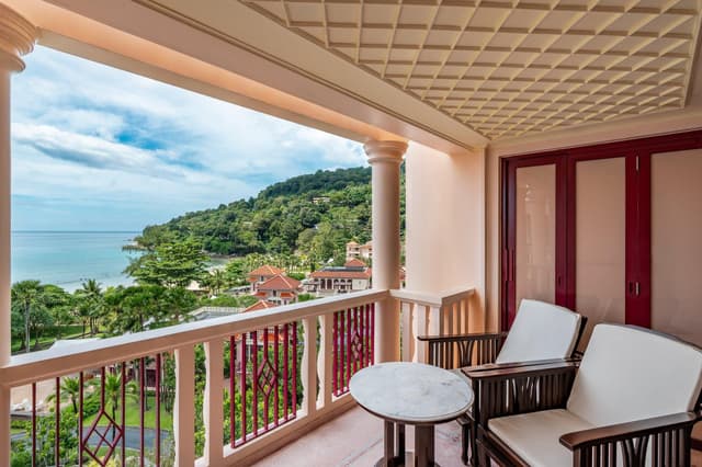 Deluxe Spa Ocean View King
