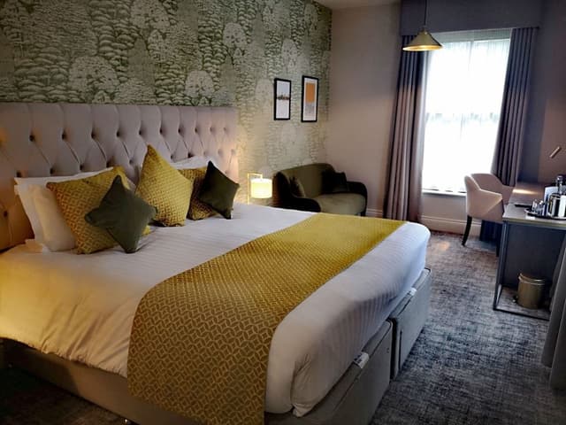 Executive Double / Twin Bedroom (With Spa Access)