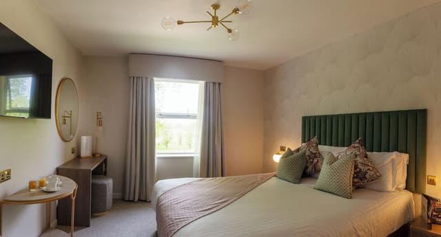 Classic Spa Double Bedroom (With Spa Access)