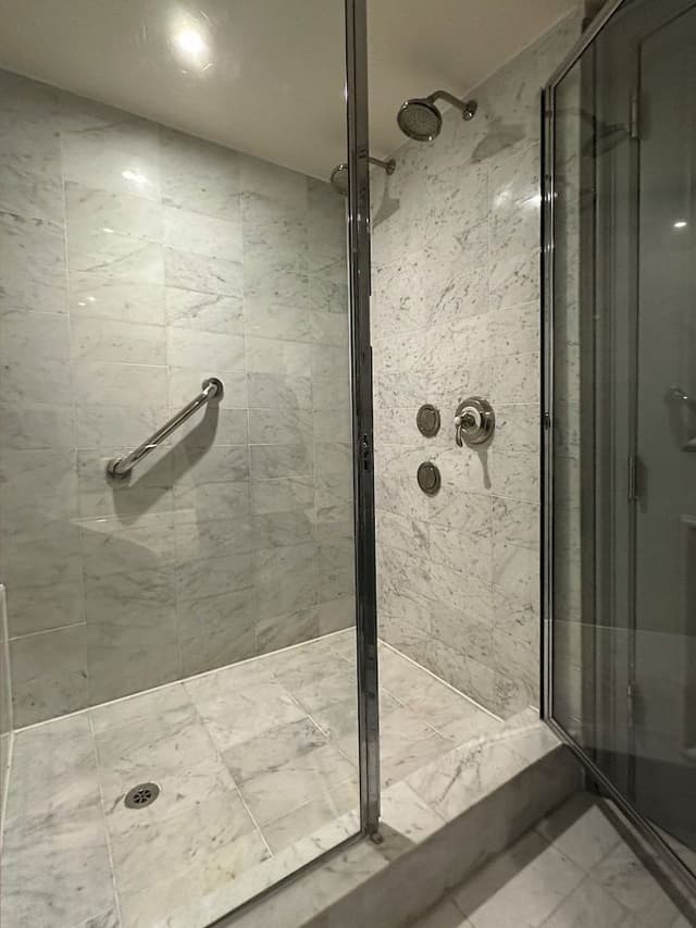 Royal and Ancient King Suite