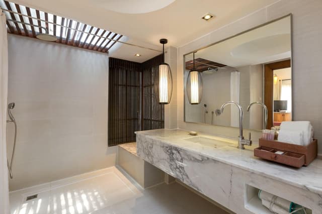 Deluxe Ocean View Twin