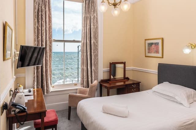 Single Room, Sea View