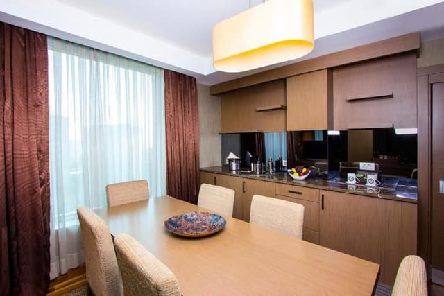 Residential Suite with Hot Tub and Steam Room - Free Access to Spa