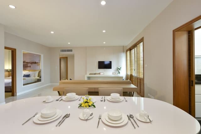 Suite, 3 Bedrooms, Balcony