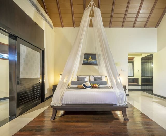 Emerald Suite