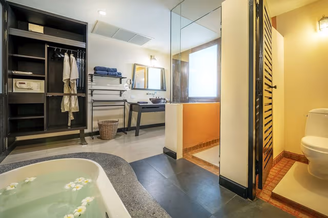 Silver Suite