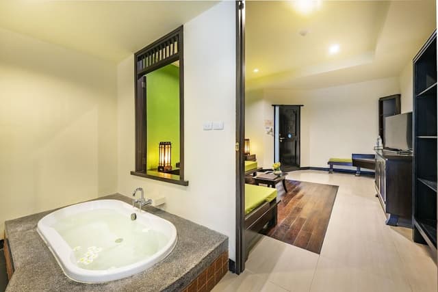 Gold Suite
