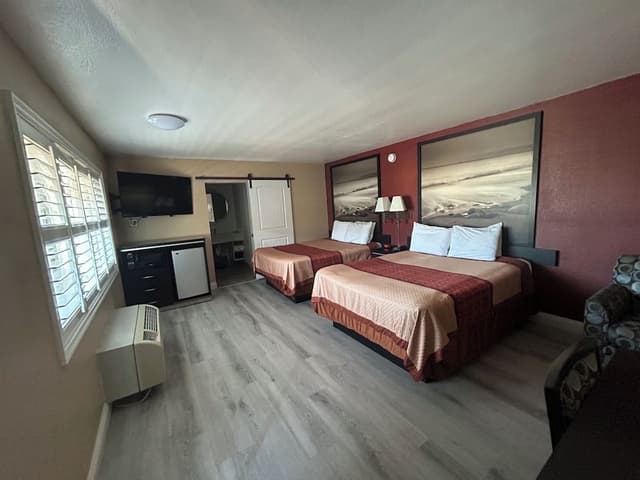 Standard Room, 2 Queen Beds, Accessible, Non Smoking