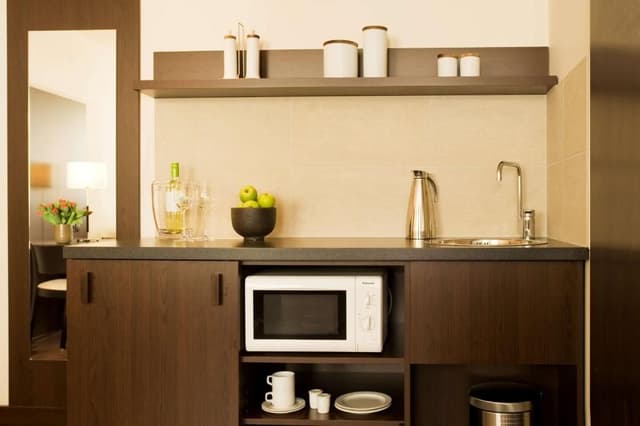 Family Room (2 Adults + 1 Child)