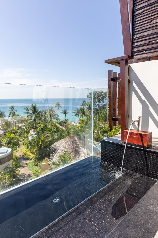 Grand Deluxe Jacuzzi Ocean View