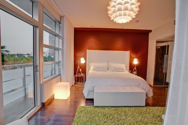Room, 1 King Bed, Balcony
