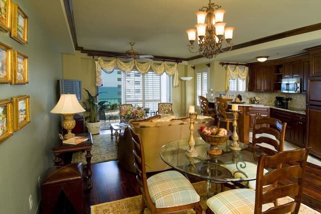 One Bedroom Suite with Kitchen / Living Room