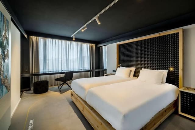 nhow Atelier room