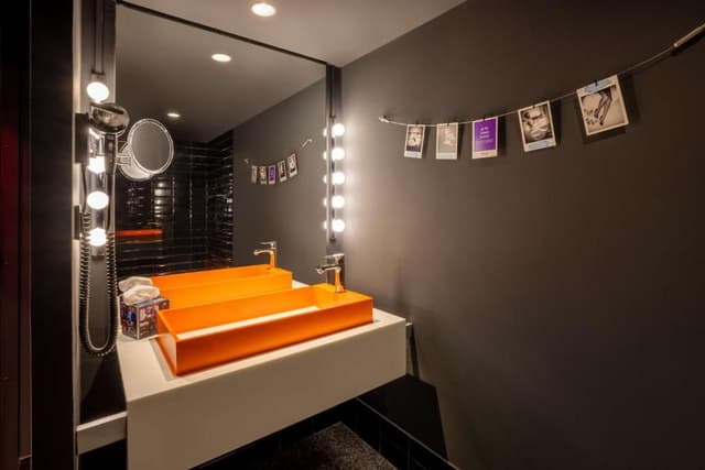 nhow Atelier room